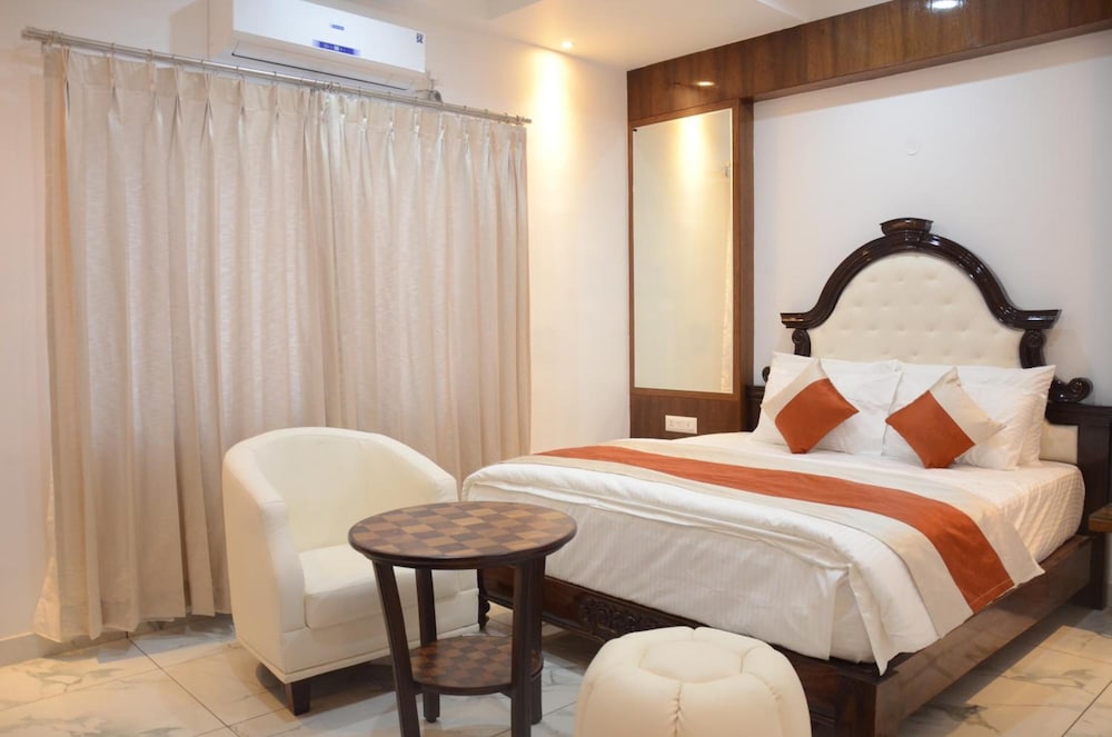 Hotel Loksagar 13/30