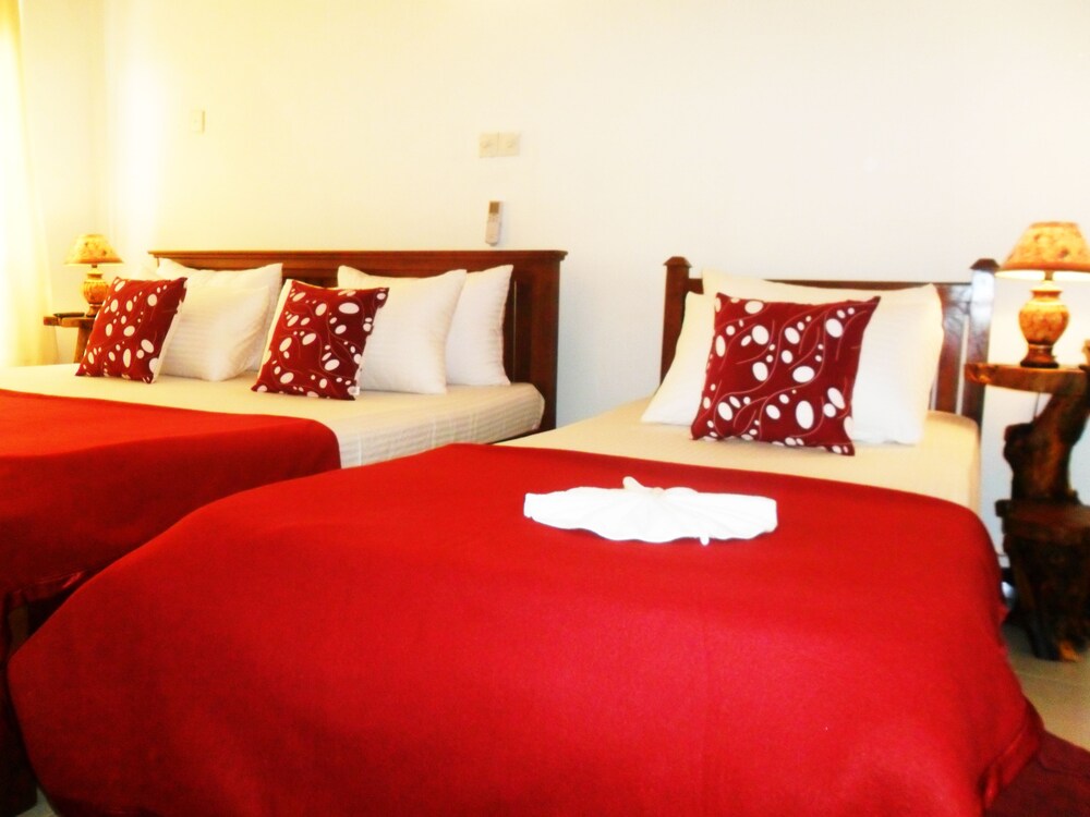 2 BEDROOMS, STANDARD, TRIPLE, MOUNTAIN VIEW, TERRACE