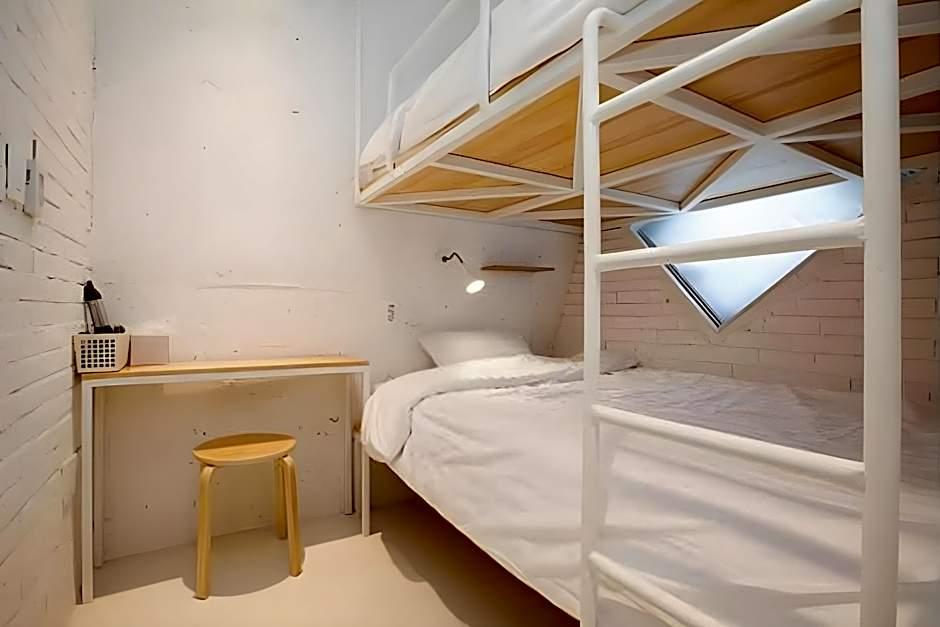 Mir Guesthouse Jeju Branch 47/49