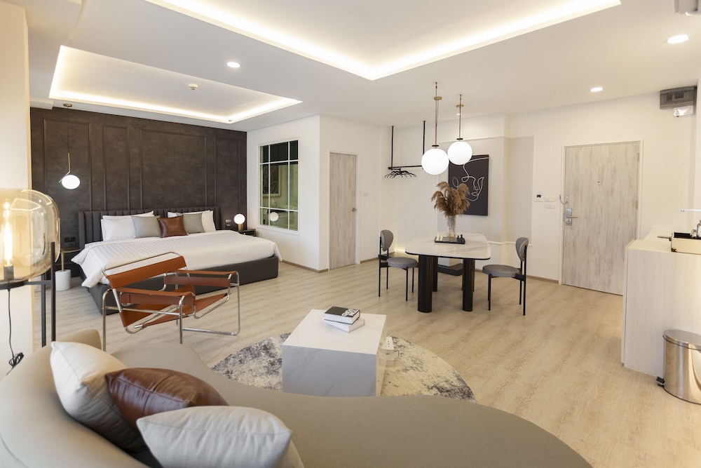 R2 Hotel Chiangmai 17/50