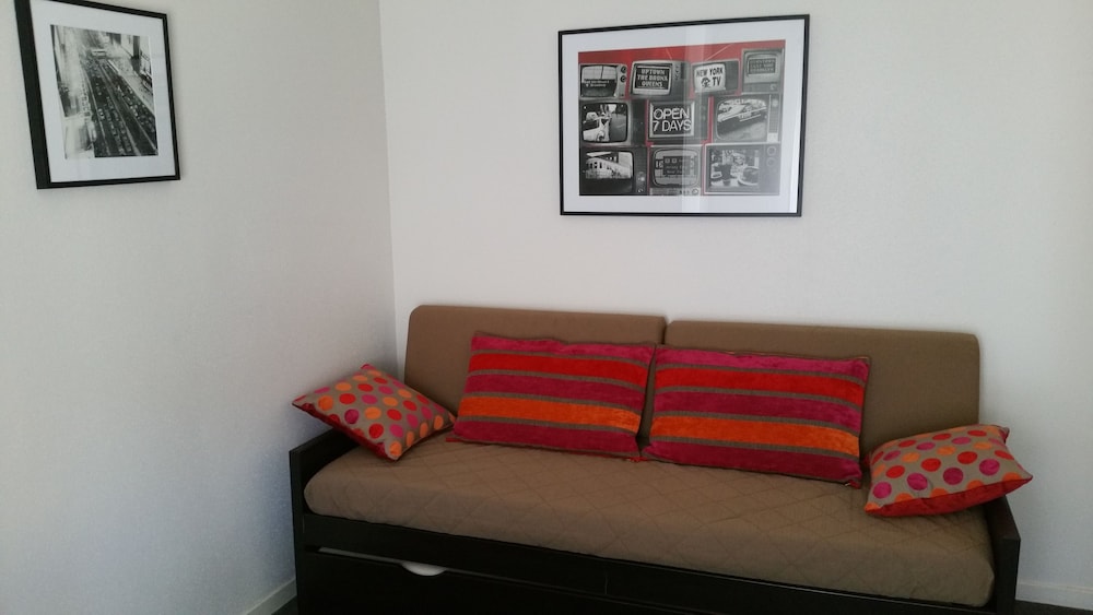 Nemea Home Suite Nancy Centre 32/48