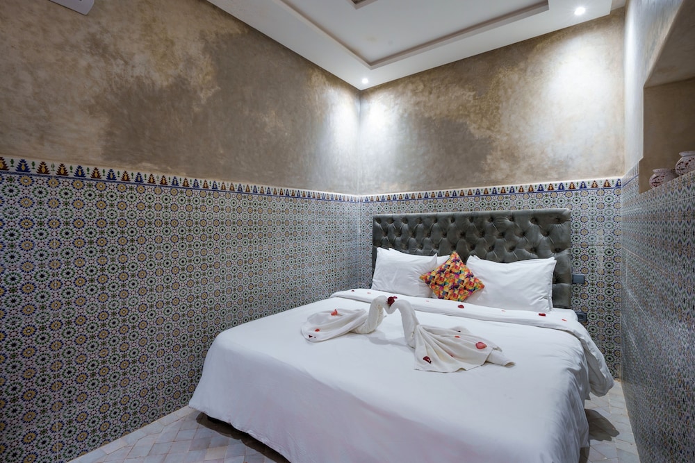 Riad Azalia 24/63
