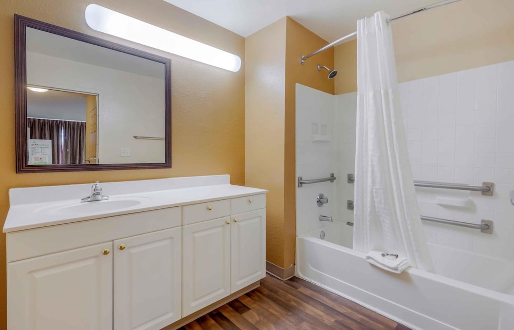 Extended Stay America Raleigh Rtp 4610 Miami Blvd 46/49