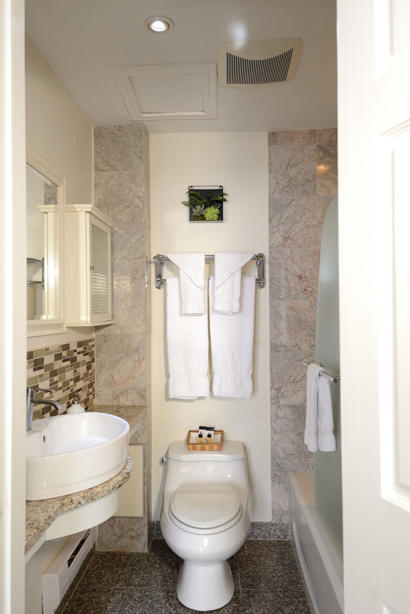 جناح بسرير كوين مع أريكة، Parc Suites Hotel 8/10
