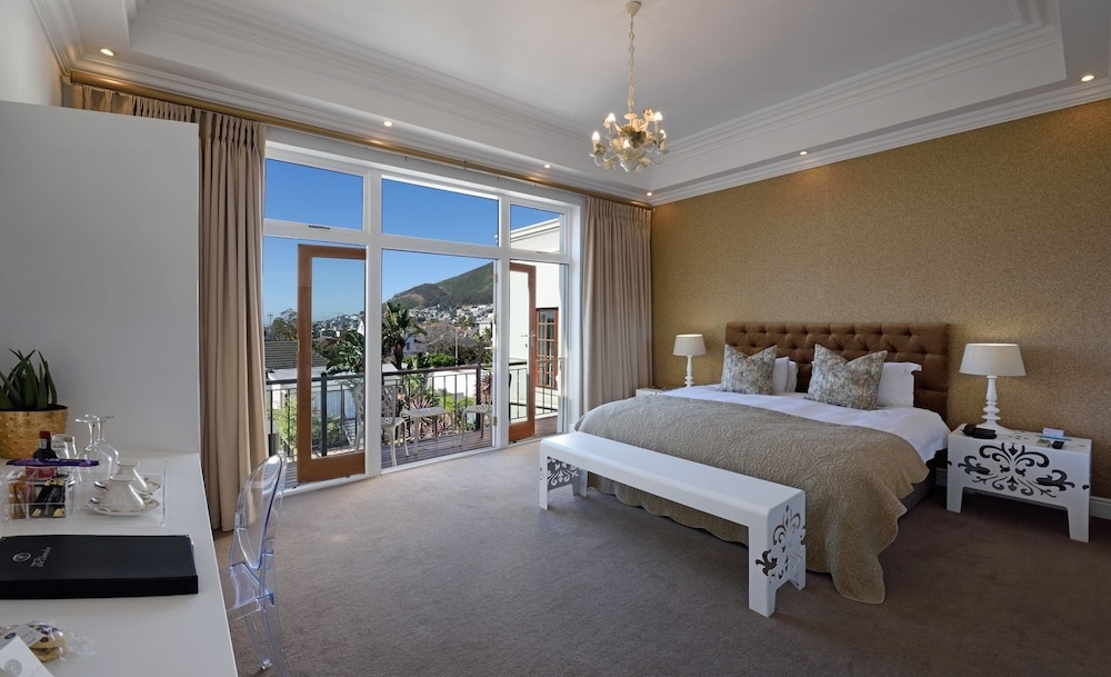 The Clarendon - Fresnaye 7/50