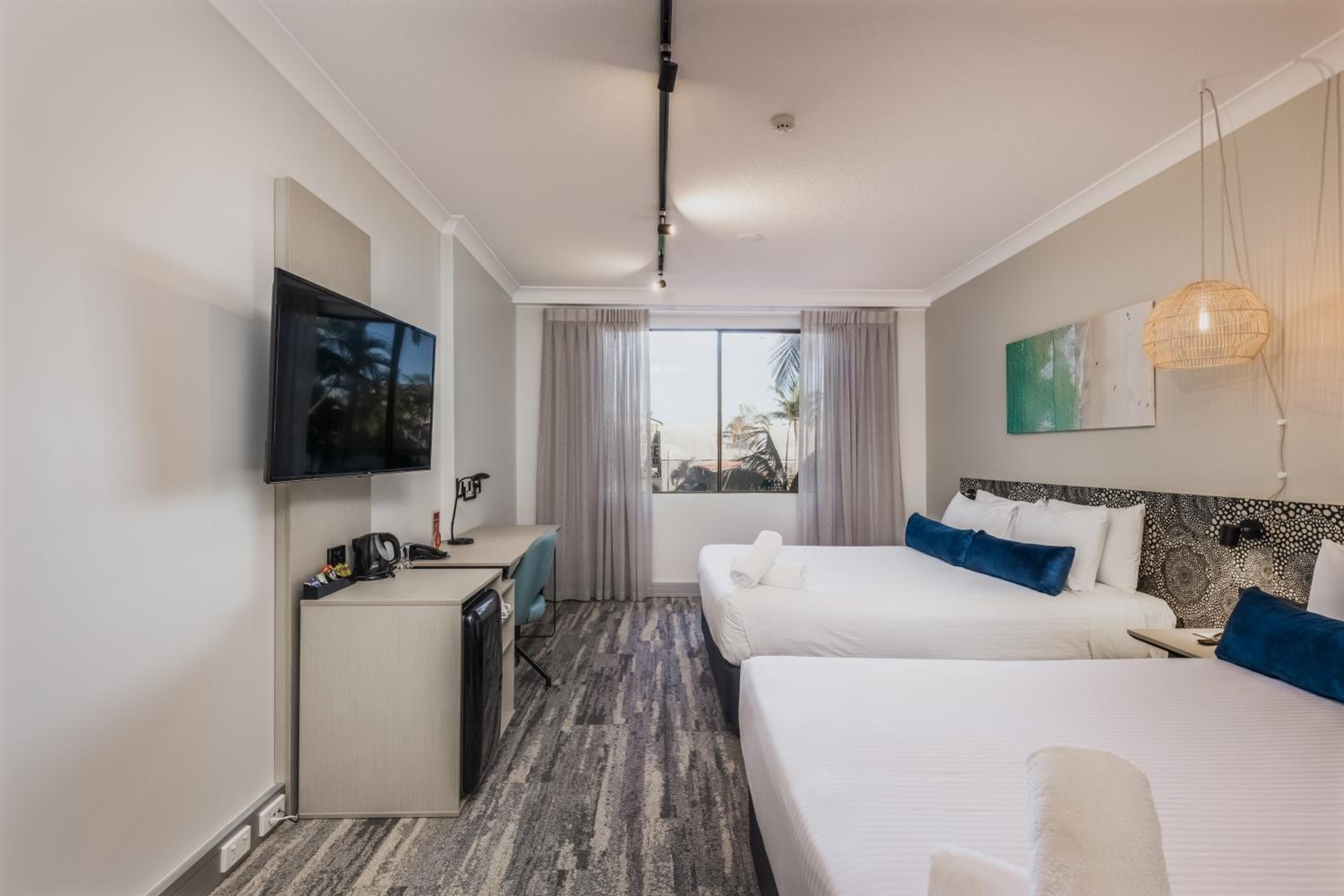 غرفة قياسية بسرير كينج وسريرين كوين، Mermaid Waters Hotel by Nightcap Plus 5/10