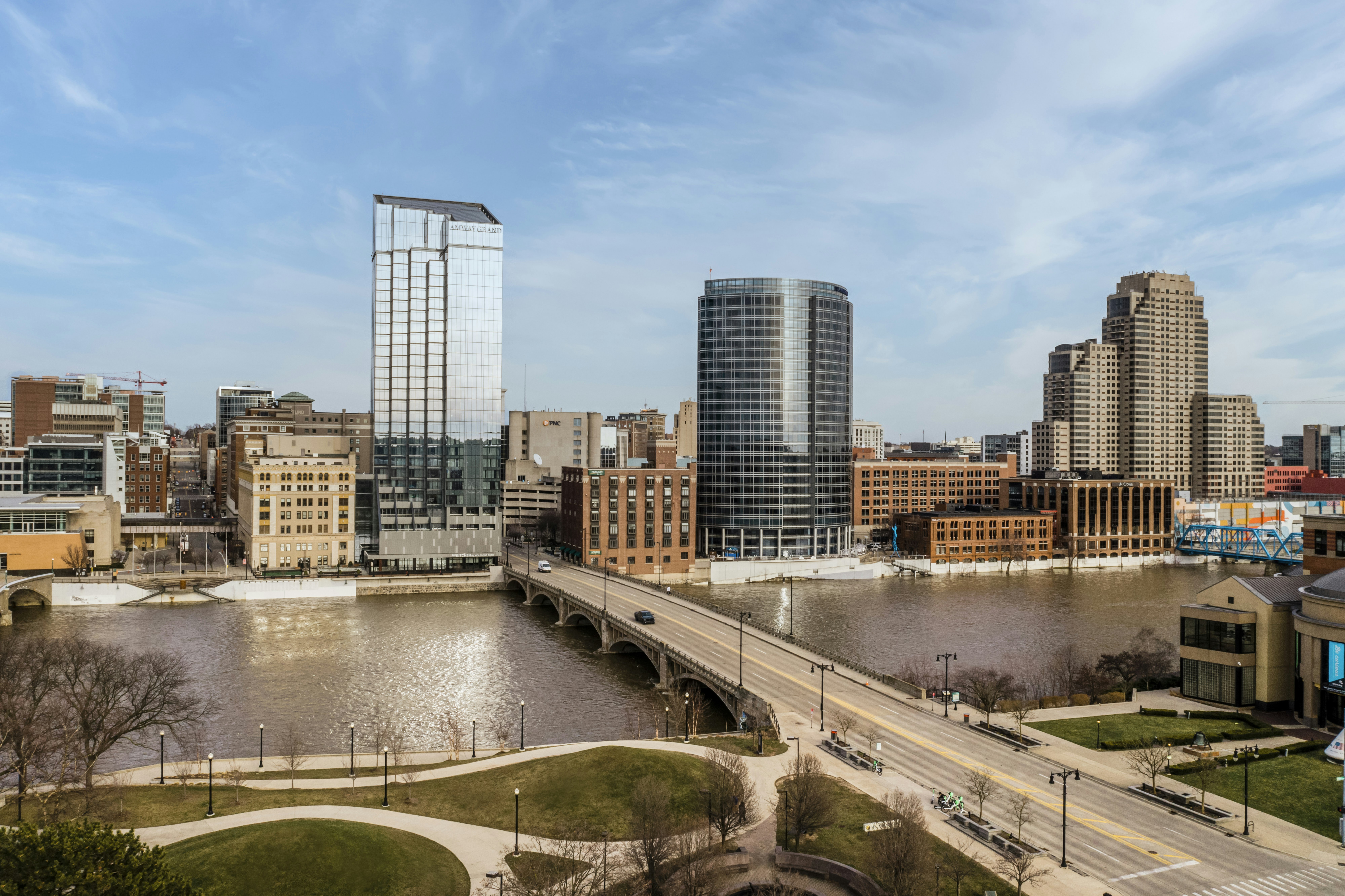 Amway Grand Plaza, Curio Collection by Hilton 63/65