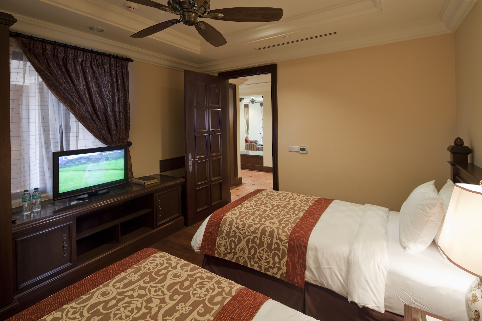 2 BEDROOMS, CHENG HO, SUITE