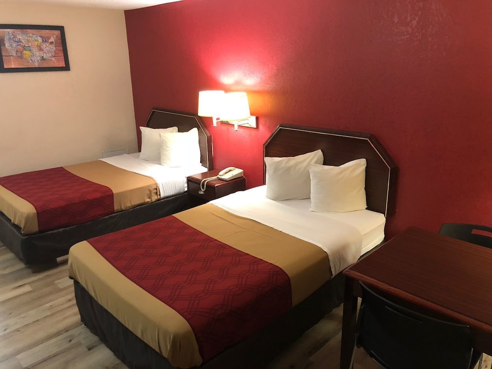 STANDARD, 2 DOUBLE BEDS