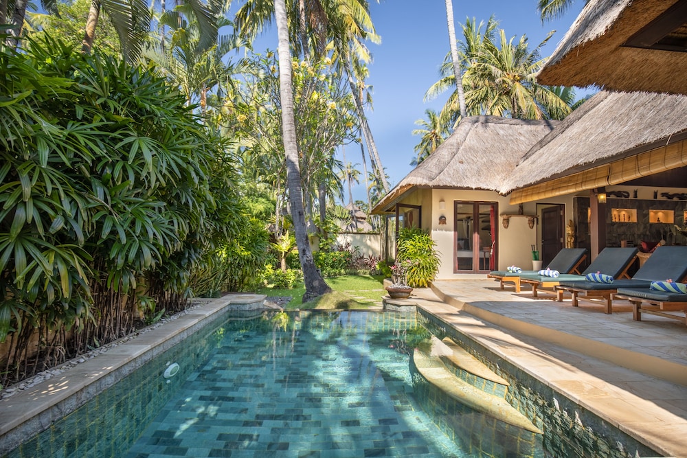 Alam Anda Ocean Front Resort And Spa 40/50