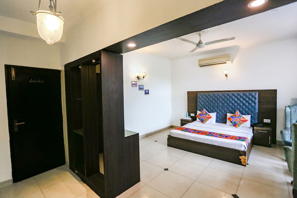 Hotel Lloyd Residency 15/32