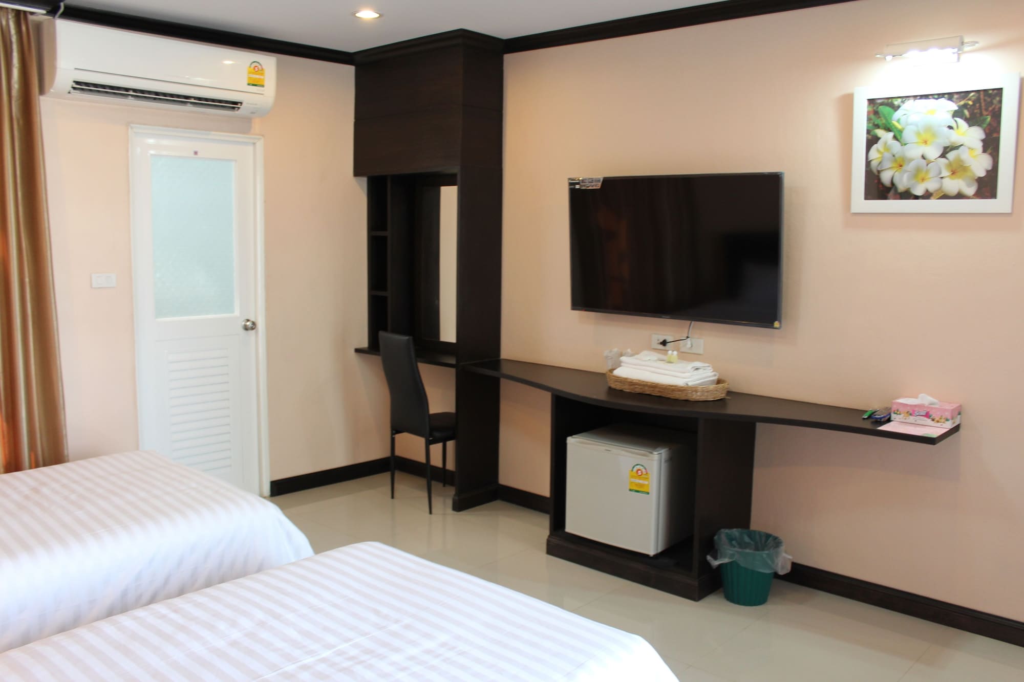 غرفة قياسية بسريرين منفصلين، Triton Place 8/10