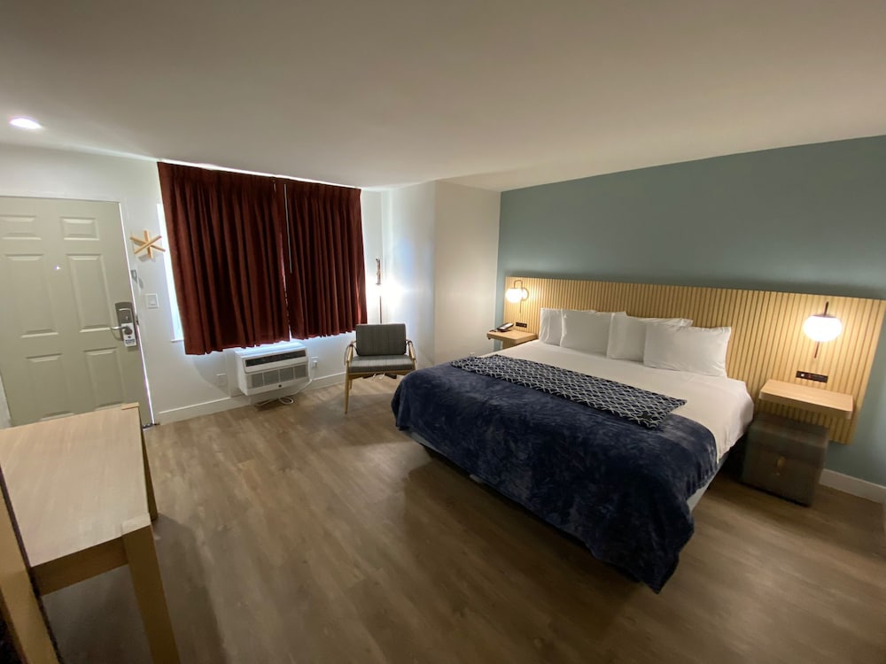 Salt Air Lodge 20/50