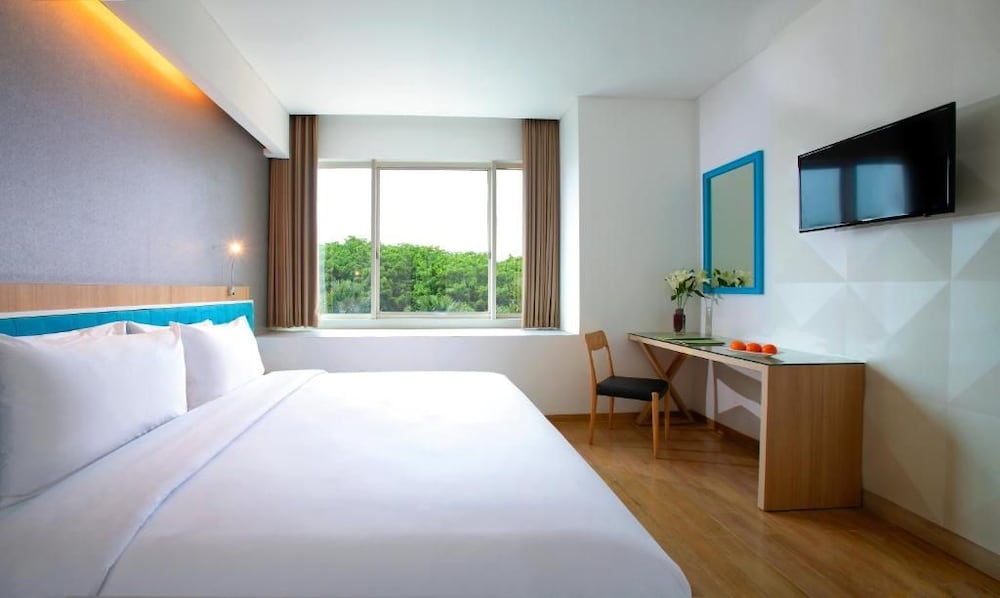 Hotel Santika Kelapa Gading 15/36