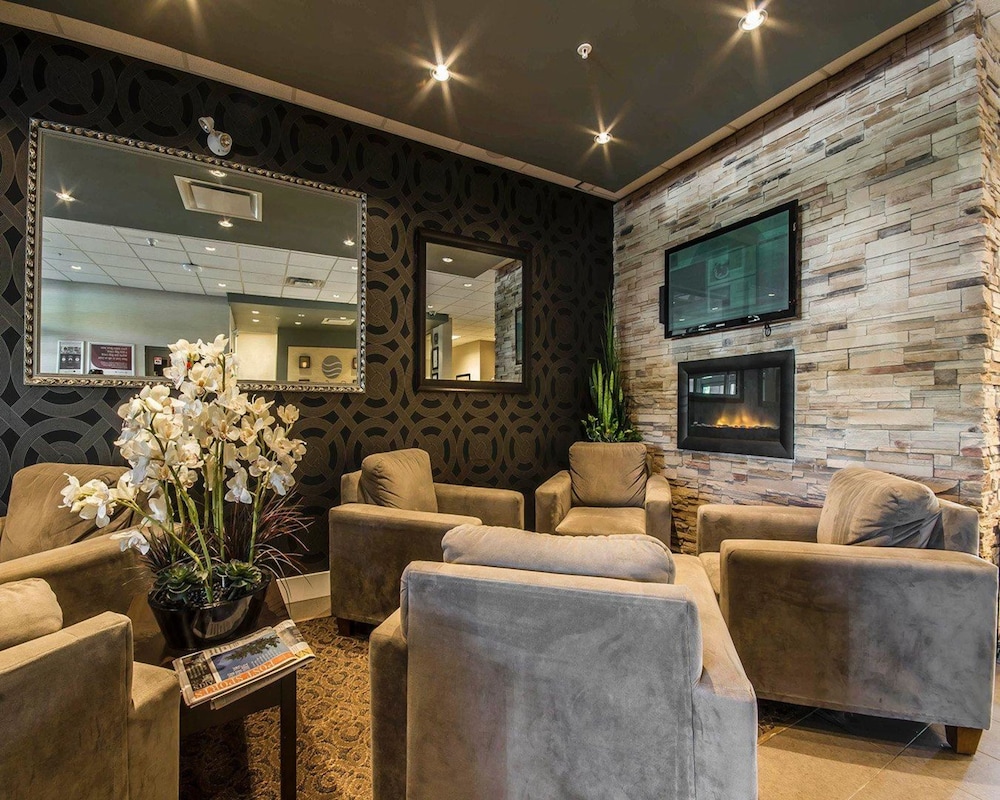 Comfort Inn & Suites Surrey 23/60