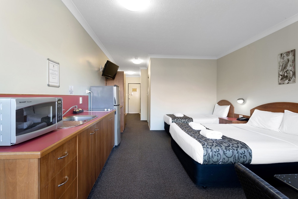 MACKAY RESORT MOTEL 21/65
