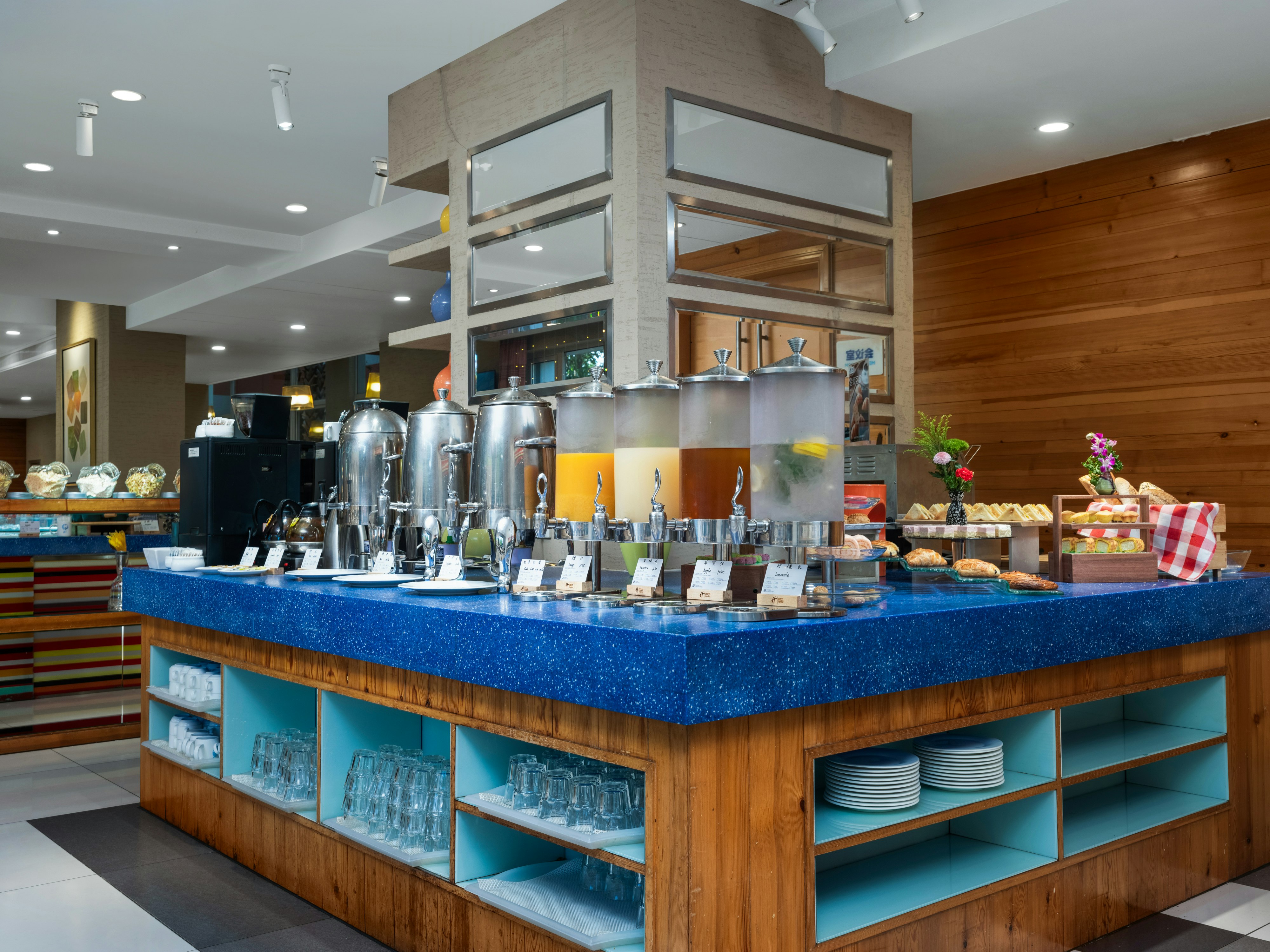 Holiday Inn Express Beijing Shangdi 15/50
