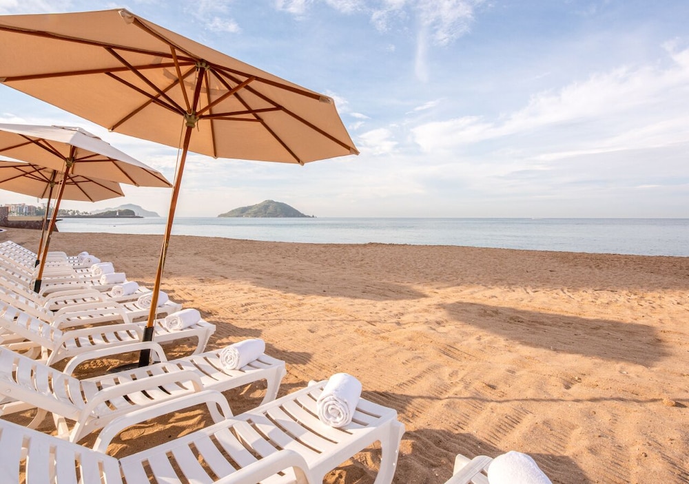 Park Royal Beach Mazatlan 55/59