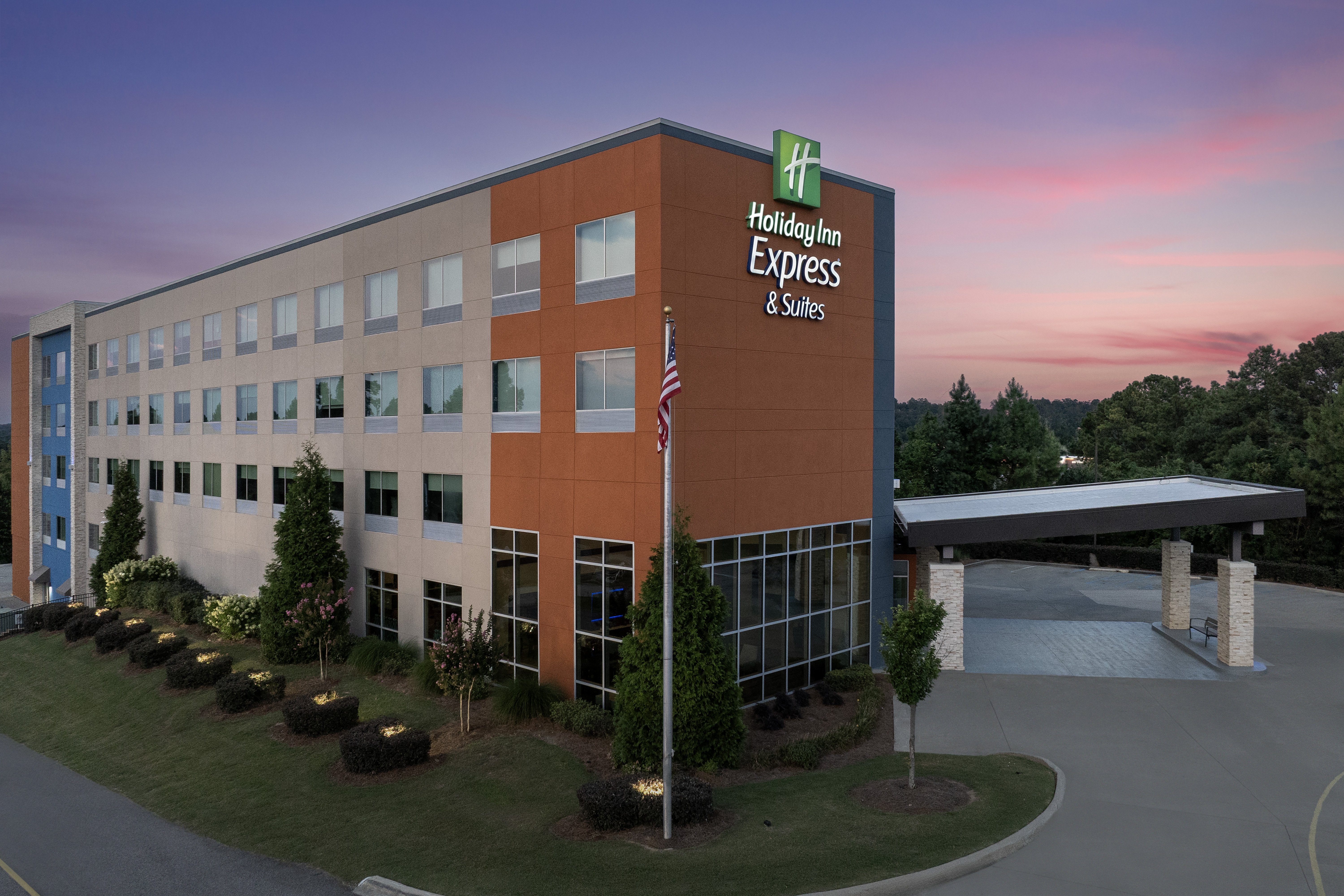 Holiday Inn Express Suites Birmingham North Fultondale 2/34