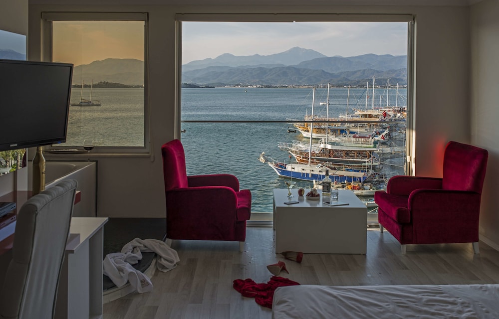 Orka Boutique Hotel 51/59