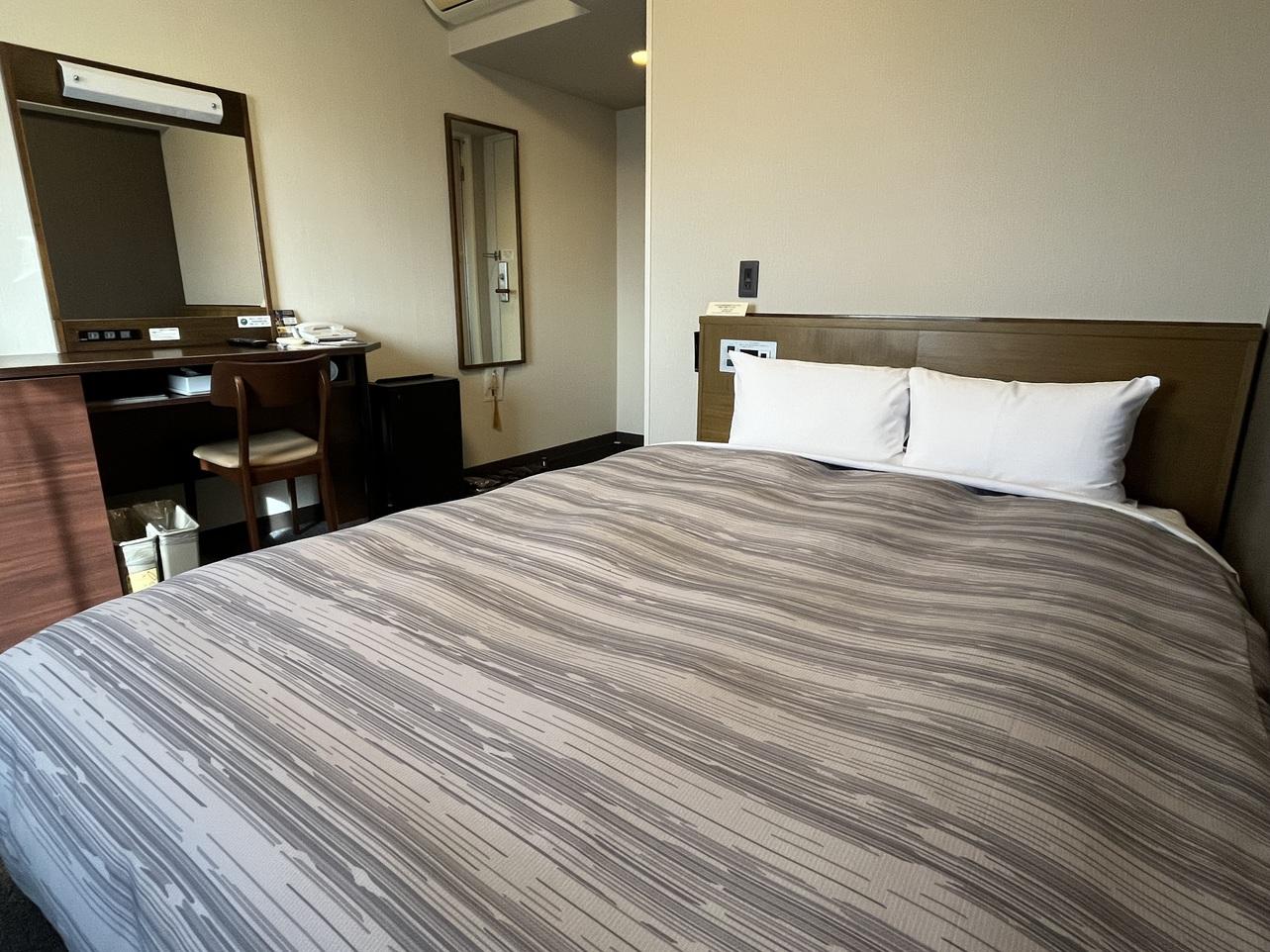Semi Room, Standard, Semi Double Bed, Smoking