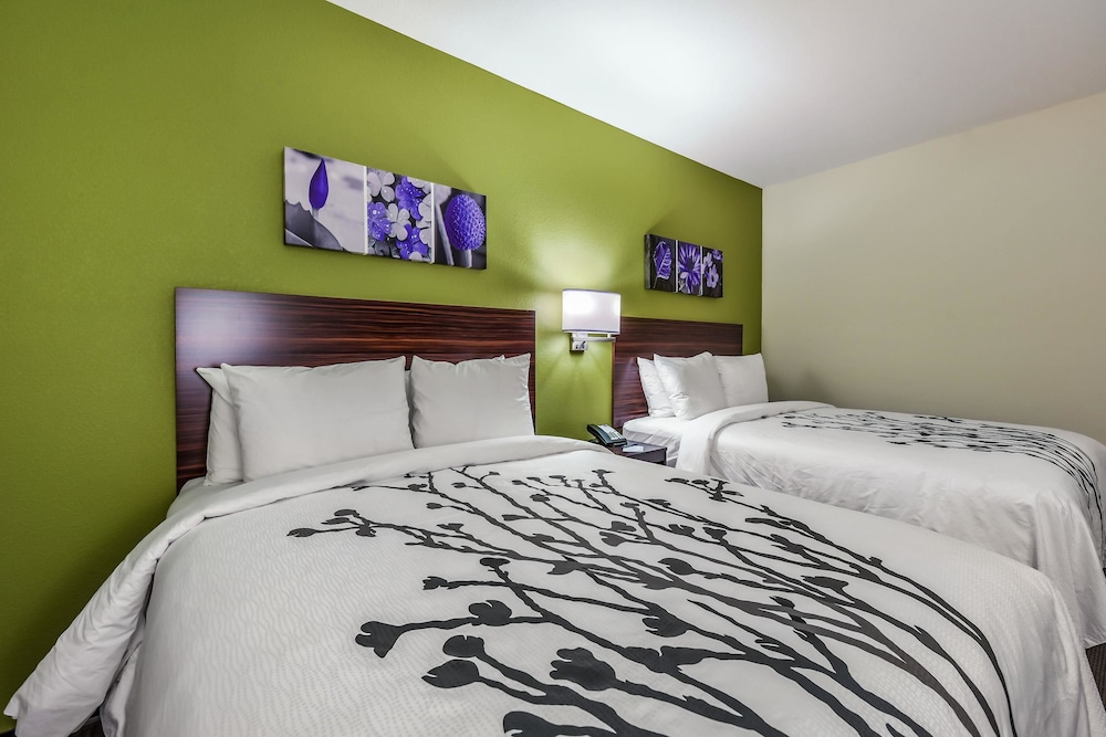Standard, 2 Queen Beds