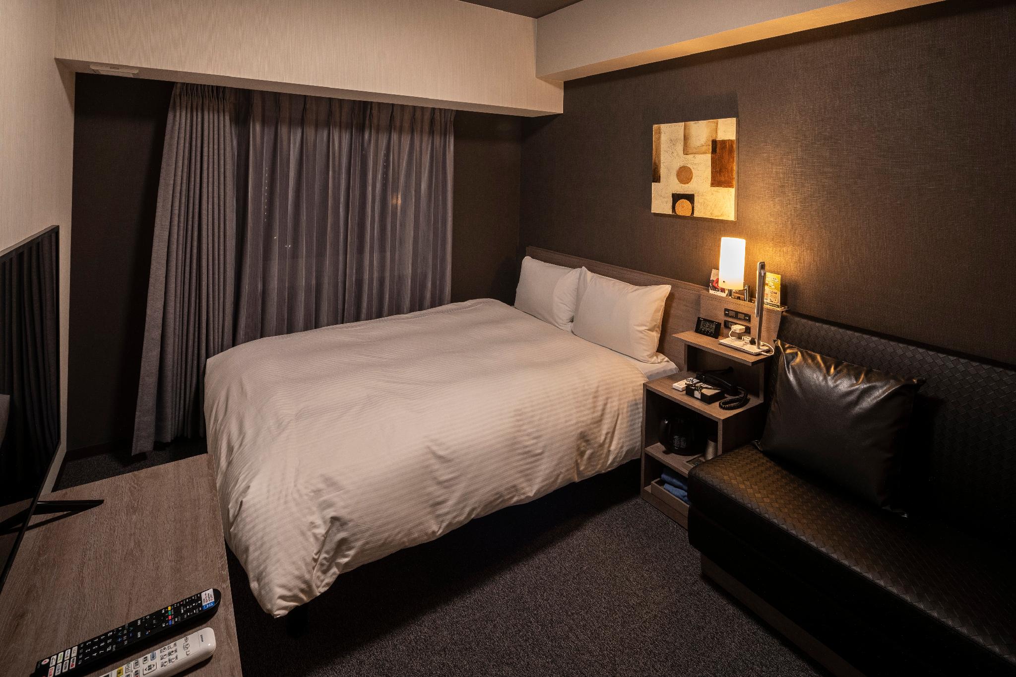 Semi Room, Semi Double Bed, Electronic Cigarette Only