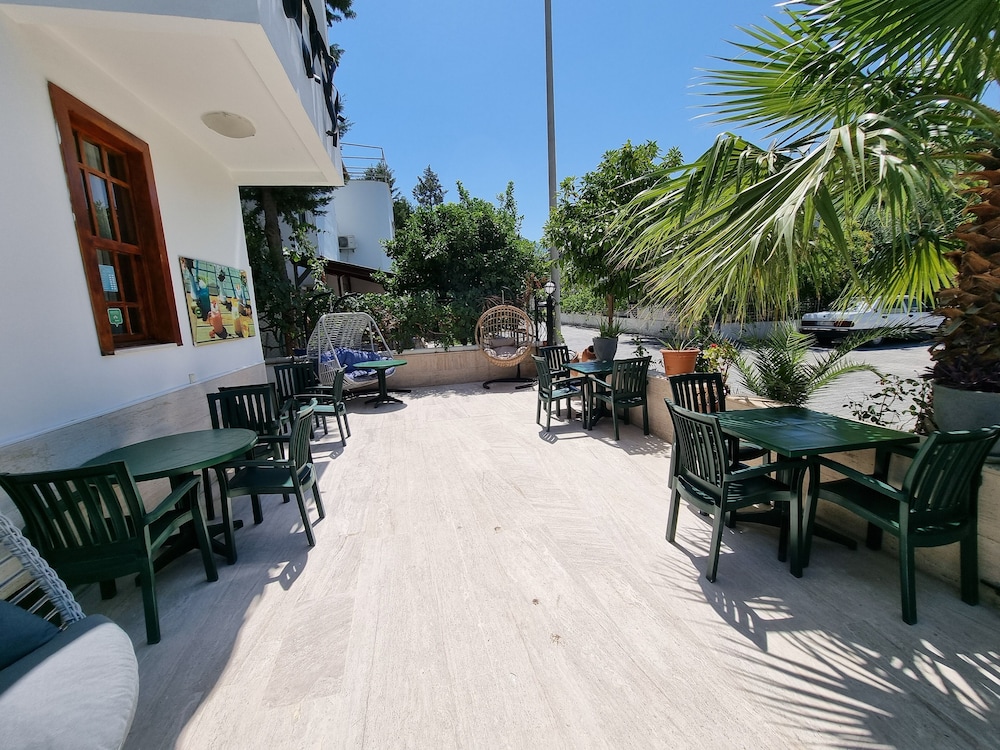 Sima Hotel 26/34