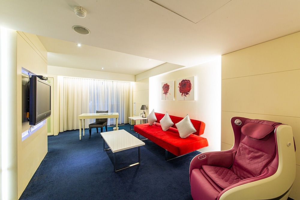 Forward Hotel Taipei 60/75