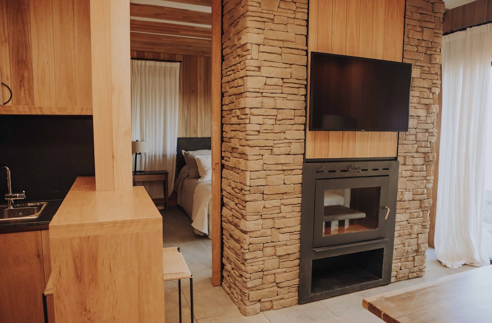 El Refugio Ski & Summer Lodge 39/49