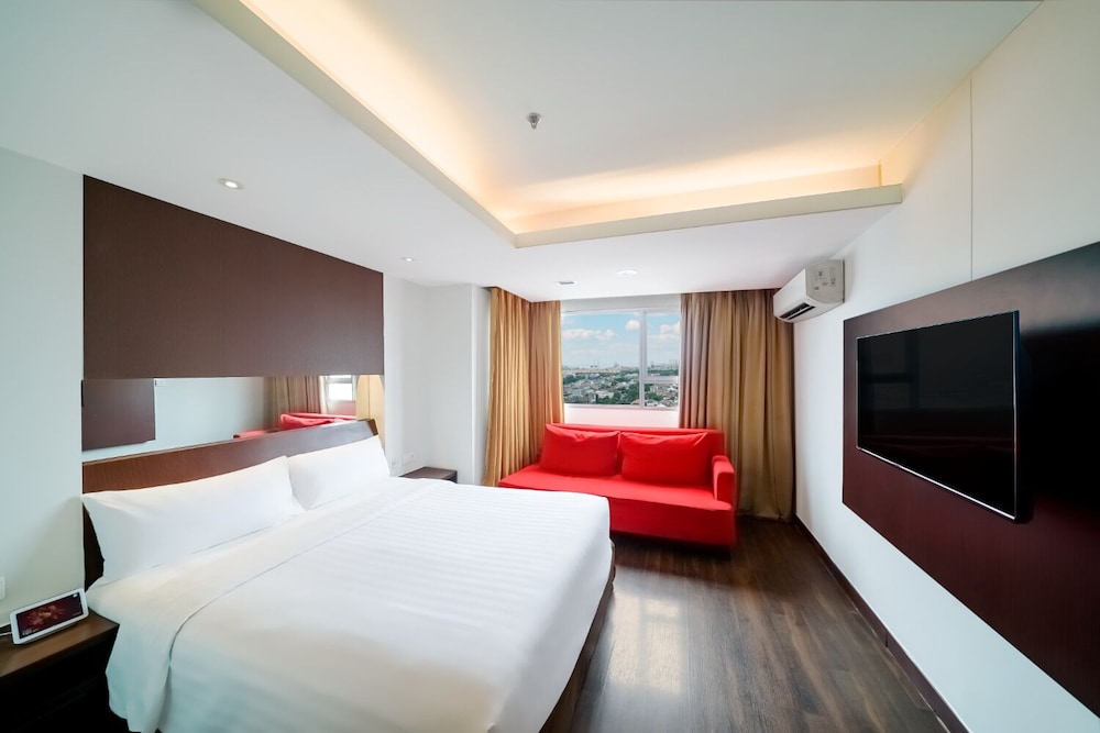 Aston Pluit Hotel and Residence 18/66