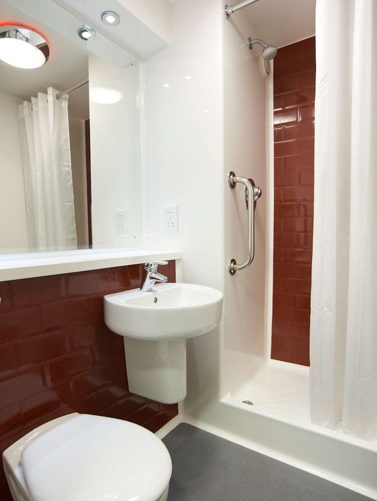 Travelodge Blackpool South Shore 38/40
