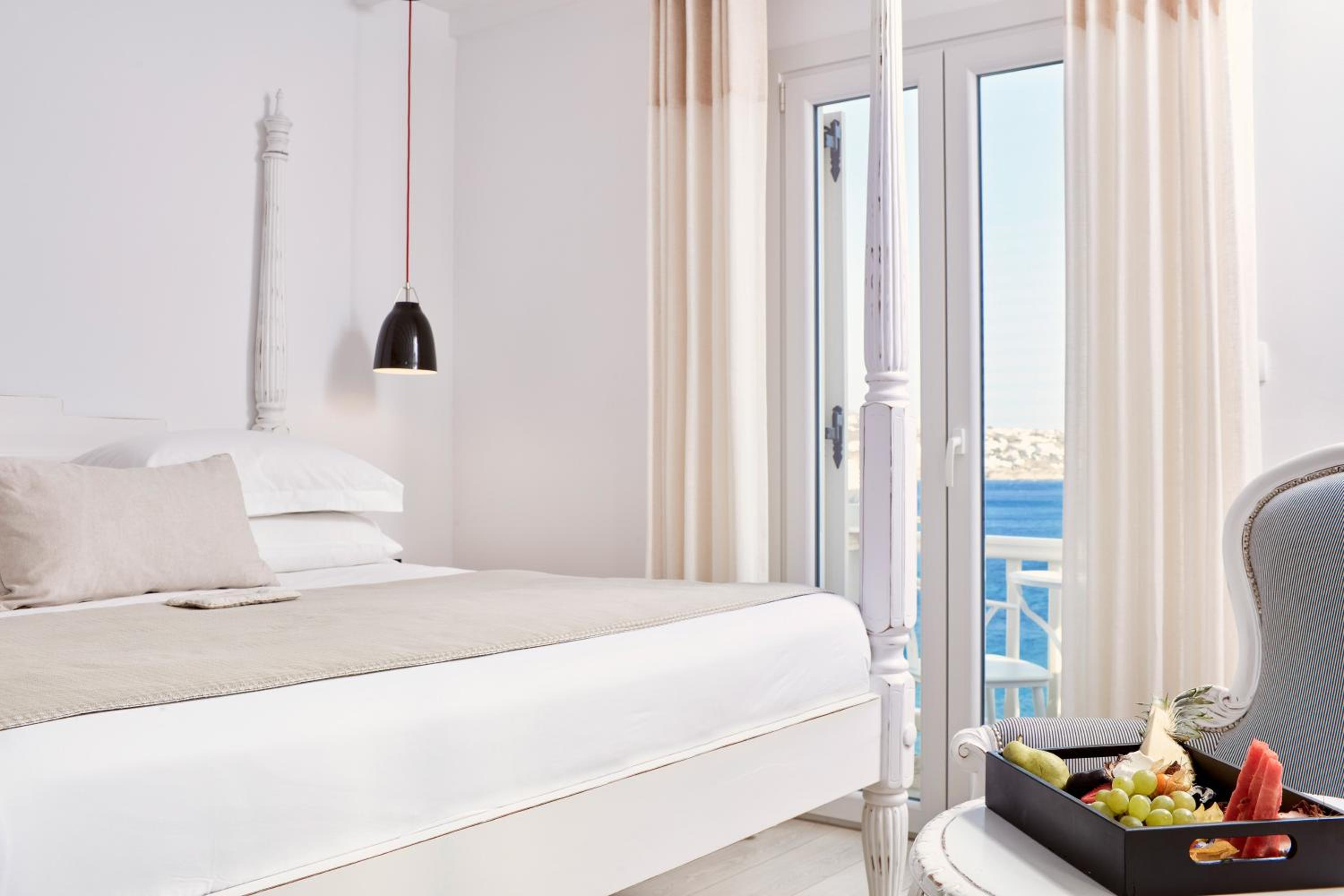 جناح شهر العسل بإطلالة على البحر بجاكوزي، Mykonos Princess 4/6