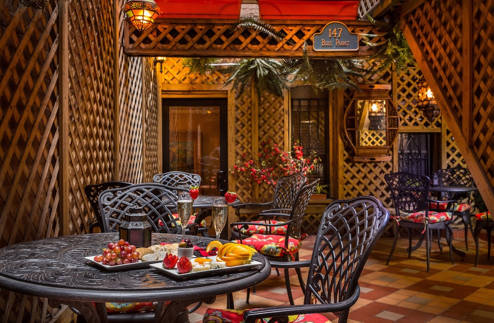 Casablanca Hotel 44/55