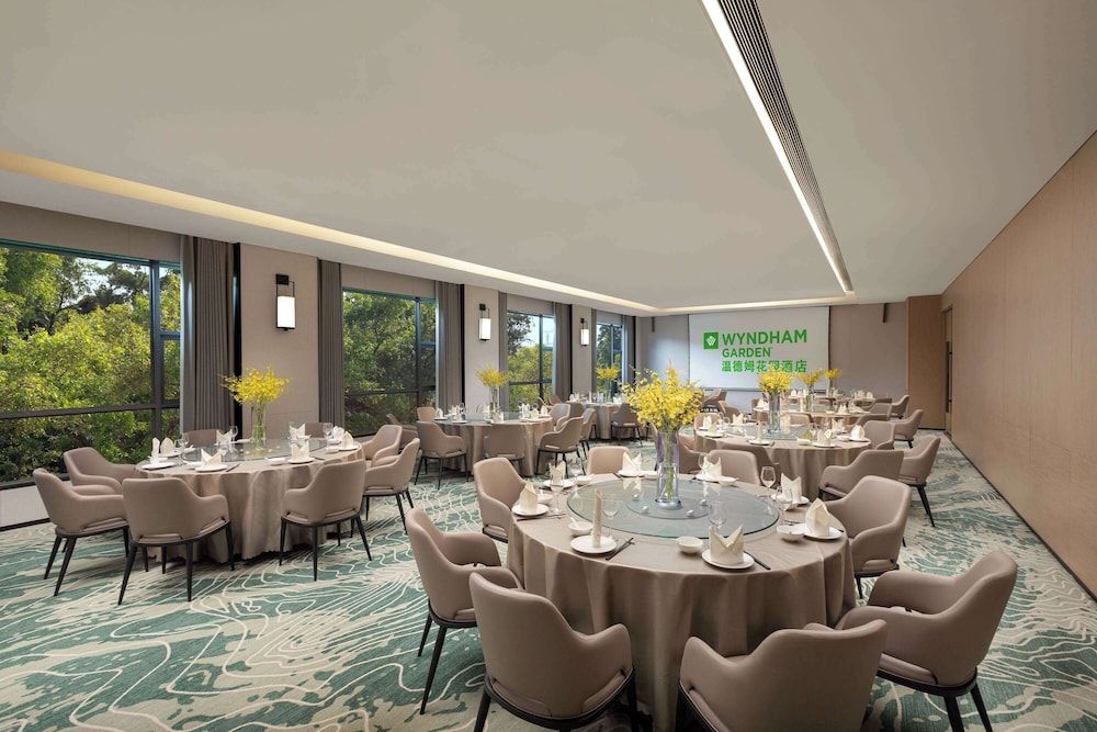 Wyndham Garden Xiangyang Xiangzhou 11/18