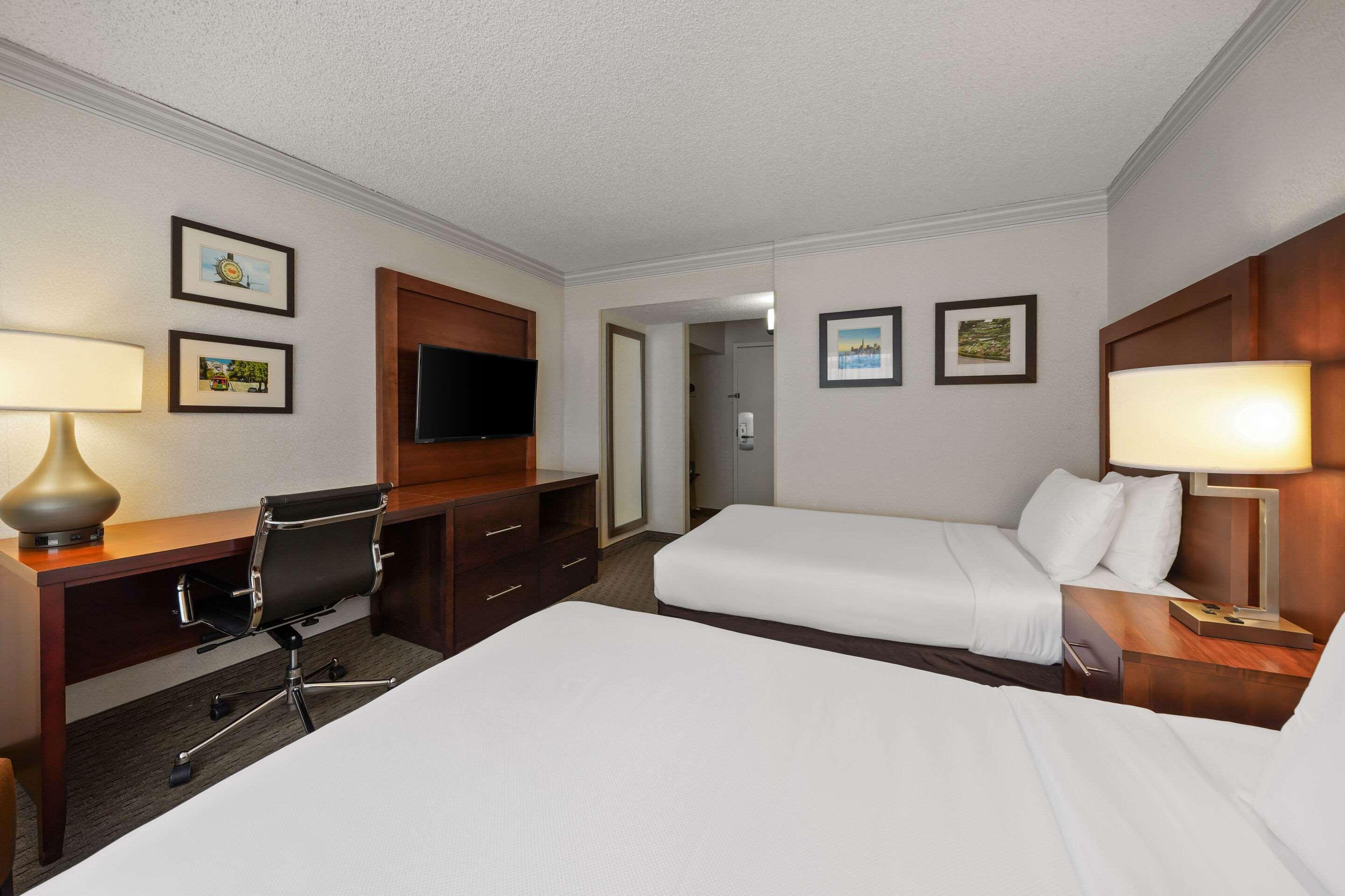 2 SINGLE BEDS