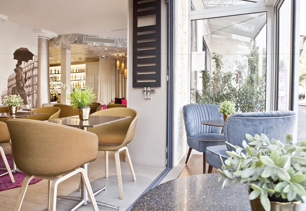 Hotel Eiffel Segur 45/69