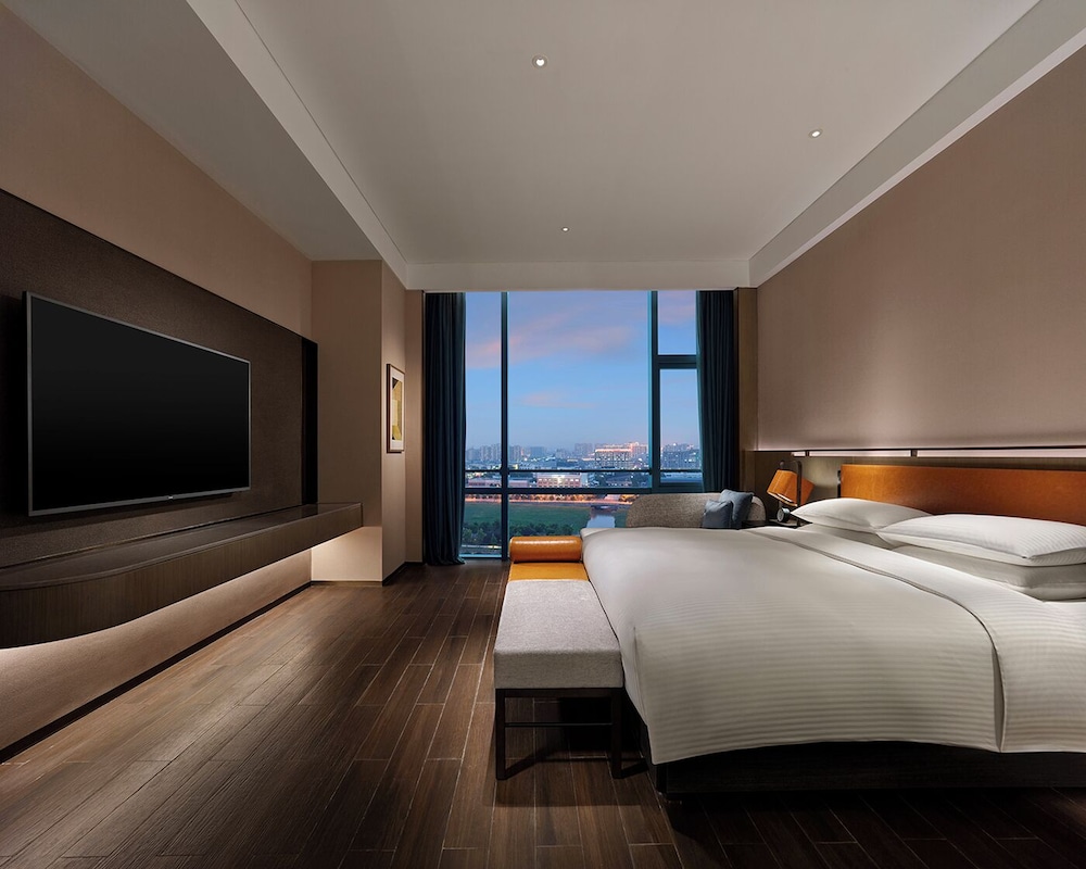 Regency, Suite, King Bed