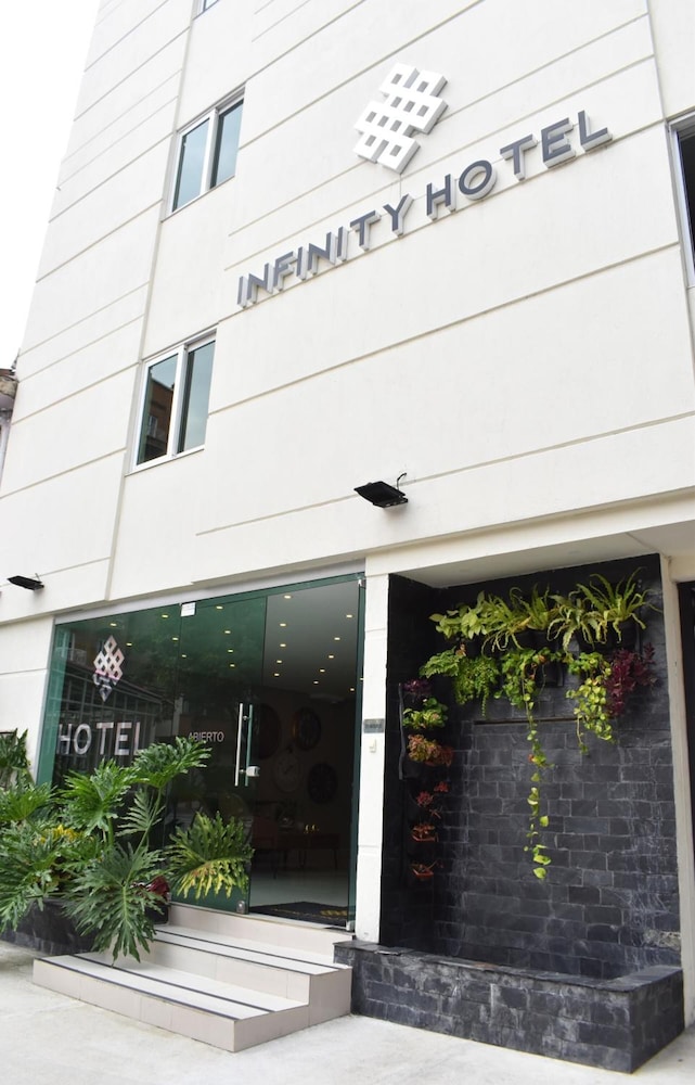 Hotel Infinity Medellin 45/67
