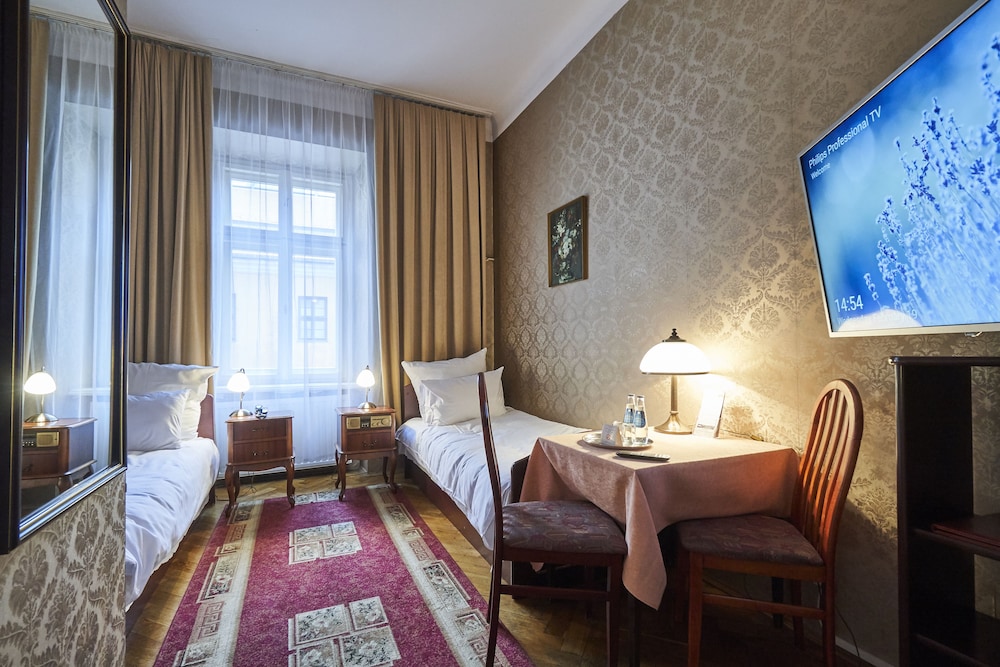 Hotel Pollera 30/37