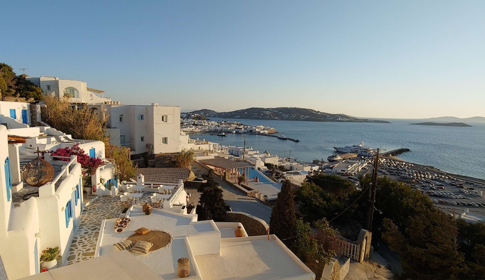 Madalena Hotel 66/69