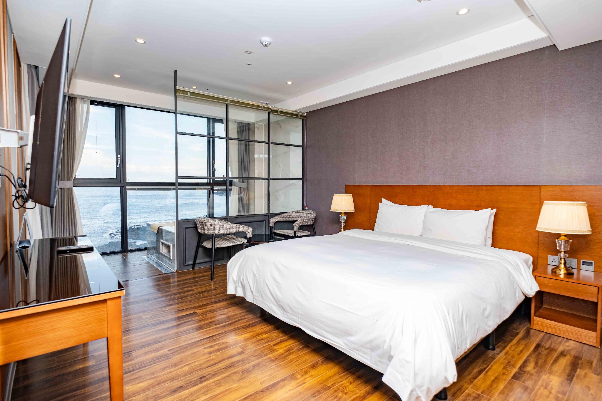 Ocean, Family, Suite, Infinity Pool Access