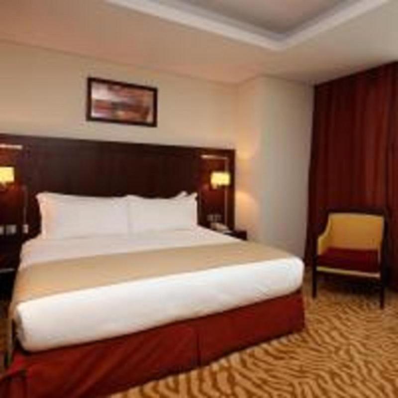 غرفة قياسية بسرير كينج بإطلالة، هوليداي إن - العليا(Holiday Inn Olaya) 2/10