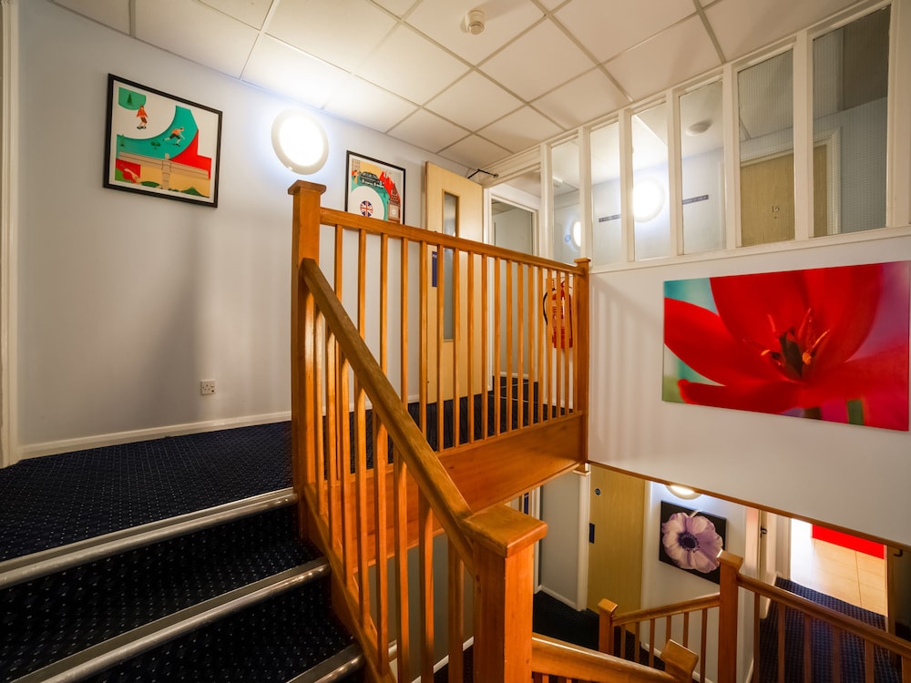 OYO Sunrise Hotel, A46 N Leicester 14/19