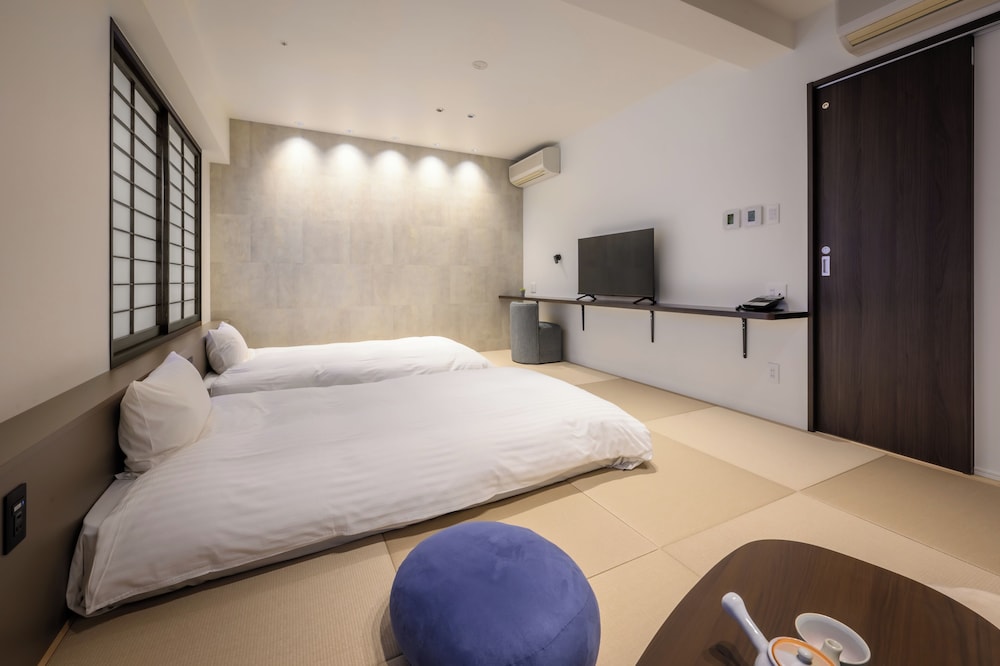 Superior, Quadruple, Twin Beds, 2 Futon Beds, East Wing