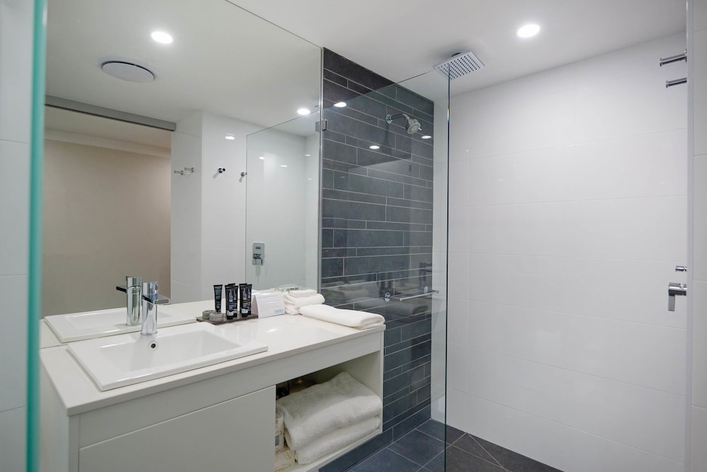 Mantra Albury Hotel 70/70
