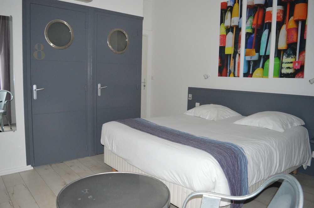 Hotel La Marine 45/45