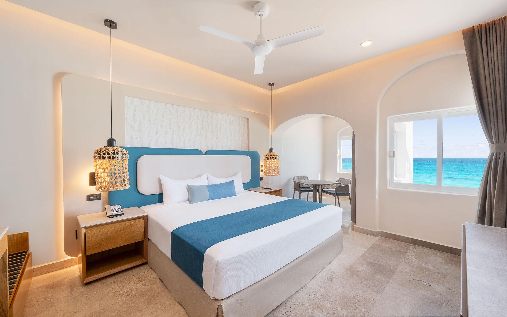 Deluxe, Partial Sea View