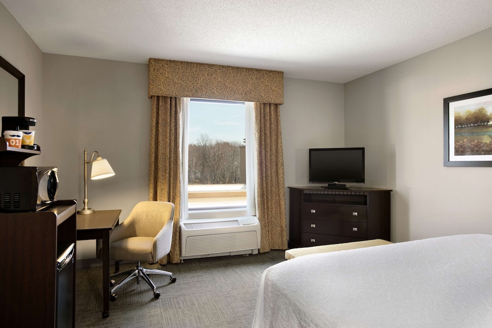 Hampton Inn & Suites Mahwah 18/60