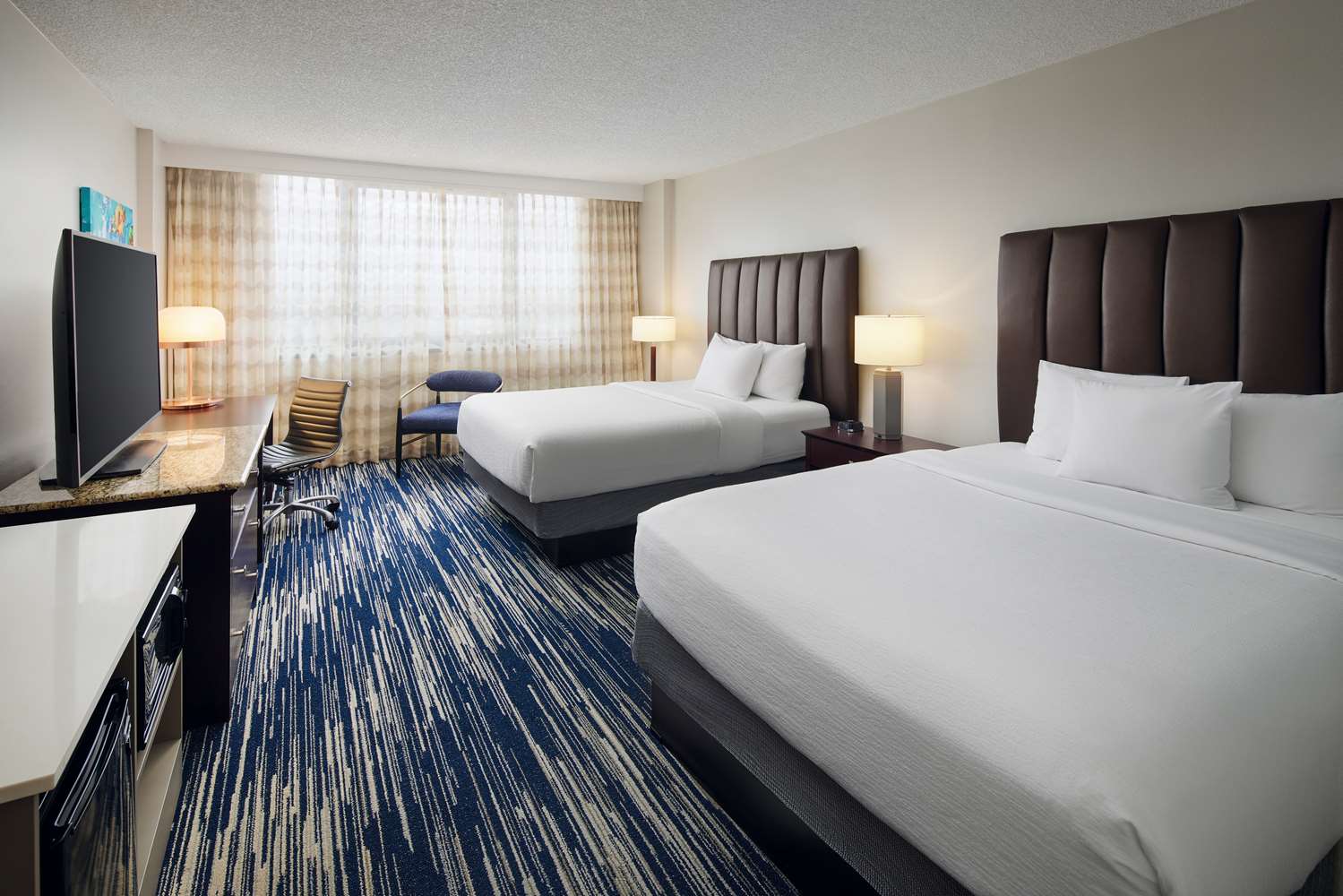 1 BEDROOM, STUDIO, 2 QUEEN BEDS